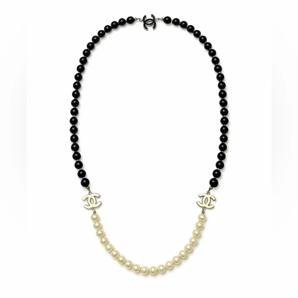 Chanel CC Logo Black Faux Pearl Beads Chanel Black and White CC Logo Faux Pearl Glass Beads Long  main image 3
